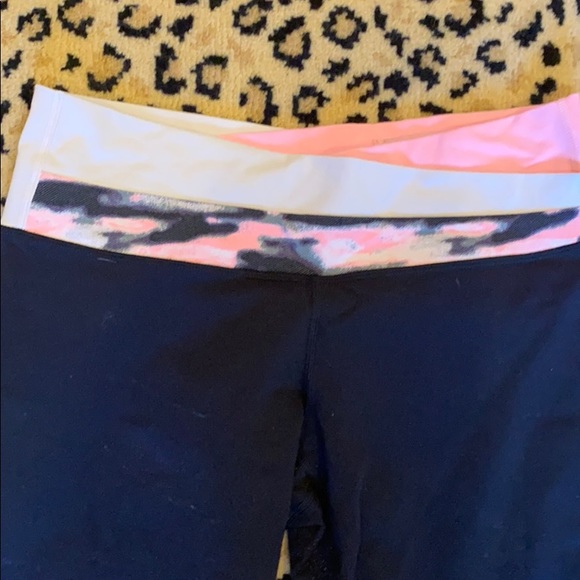 Lululemon leggings - size 8 - Picture 2 of 2